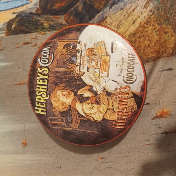 1993 Hershey Cocoa Tin round container made by The Tin Company of America. - Picture 4 of 5